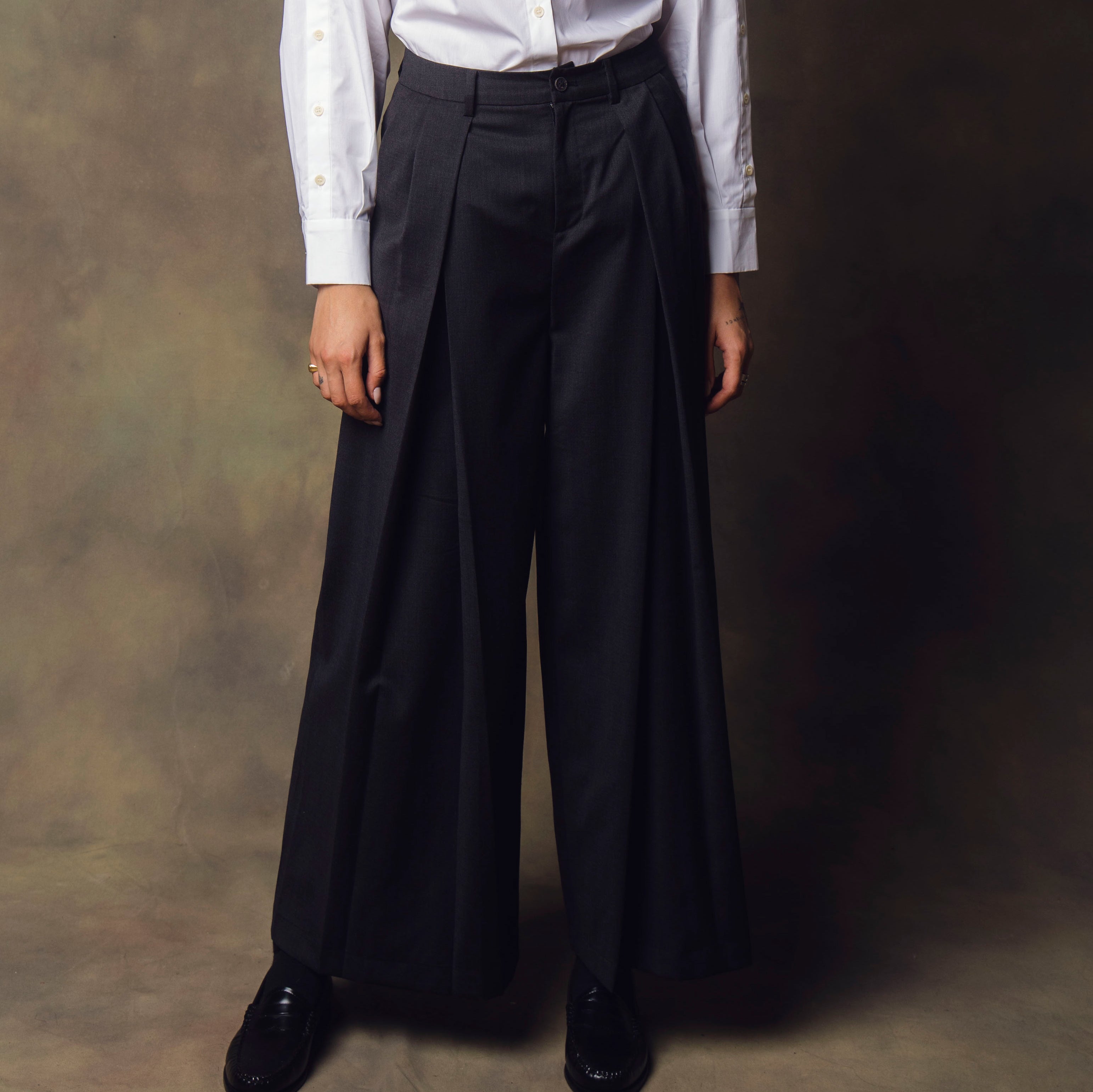 Twisted Pleats Wool Trouser